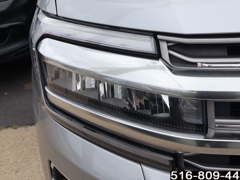 Used 2024 Ford Expedition Platinum AWD/4WD image 7