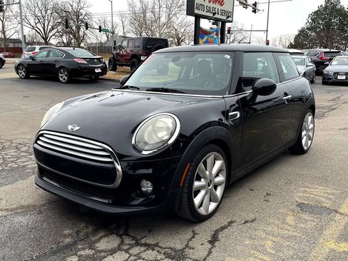 Used 2015 MINI Cooper 2-Door Hardtop image 2