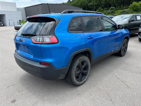 Used 2020 Jeep Cherokee Latitude Plus AWD/4WD image 3