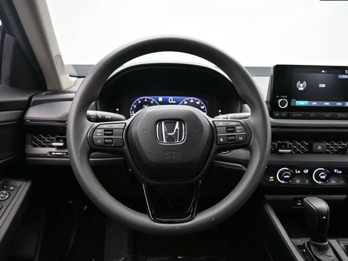 Used 2025 Honda Accord SE image 29