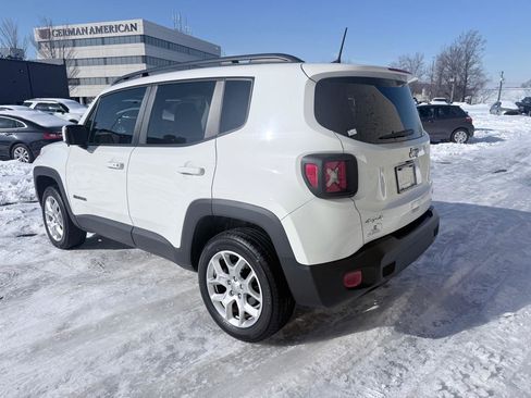 Used 2018 Jeep Renegade Latitude image 3
