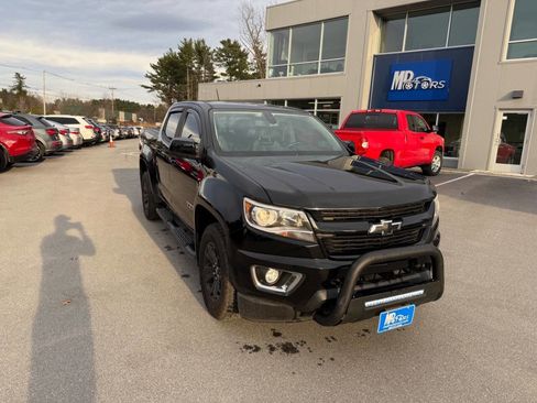 Used 2016 Chevrolet Colorado Z71 w/ Z71 Midnight Edition image 4