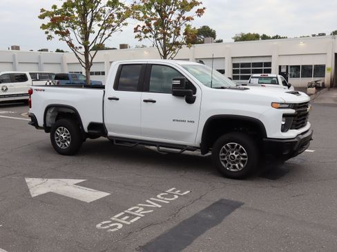 Used 2025 Chevrolet Silverado 2500 W/T w/ WT Convenience Package AWD/4WD image 14