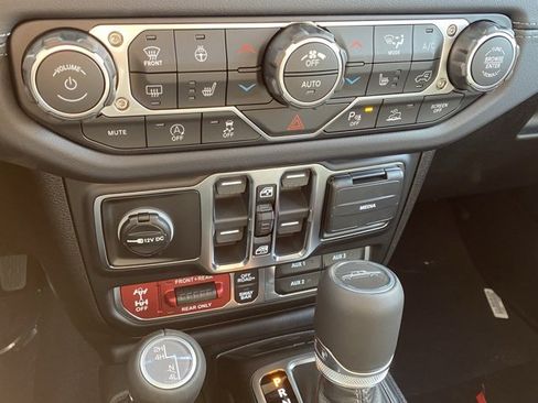 New 2026 Jeep Gladiator Rubicon w/ Safety Group image 21