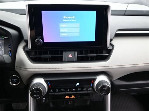 Used 2025 Toyota RAV4 XLE image 6