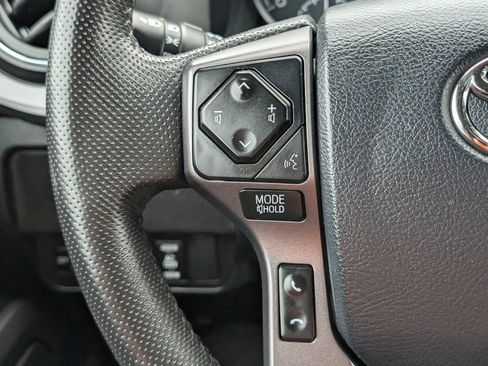 Used 2020 Toyota Tacoma TRD Off-Road image 16