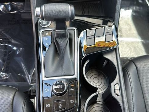 Used 2025 Kia Sportage EX image 26