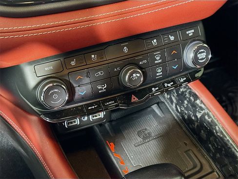 Used 2022 Dodge Durango SRT w/ Premium Interior Group image 27