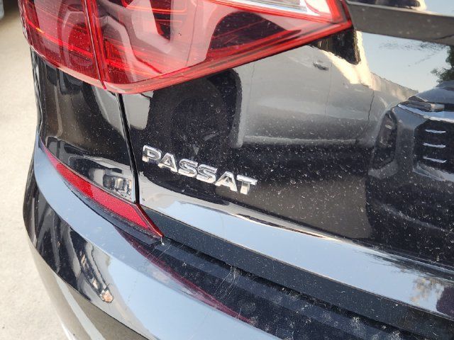 Used 2019 Volkswagen Passat 2.0T Wolfsburg w/ Wheels & Sunroof Package FWD image 10