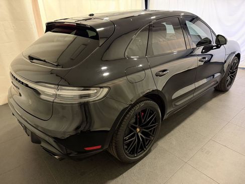 Certified 2023 Porsche Macan GTS image 9