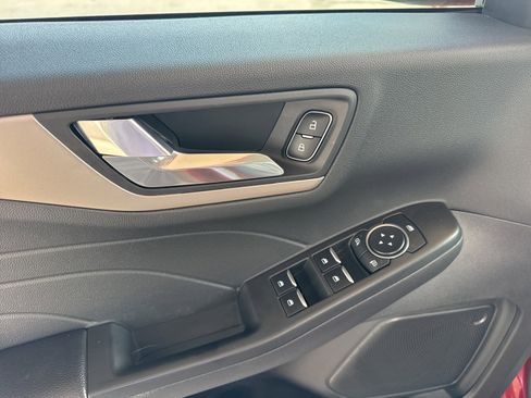 Certified 2022 Ford Escape SEL image 24
