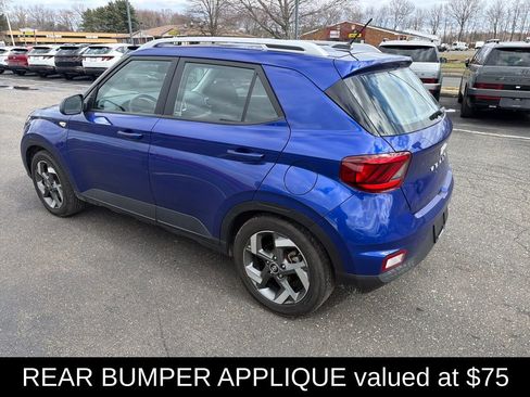 Certified 2023 Hyundai Venue SEL image 5