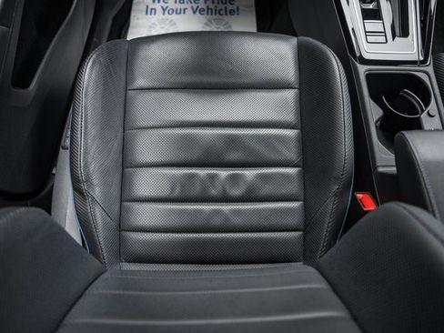 Used 2023 Volkswagen Golf 20th Anniversary Edition image 36