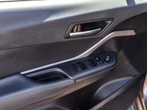 Used 2021 Toyota C-HR LE image 10