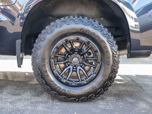 Used 2022 Chevrolet Silverado 1500 LT AWD/4WD image 11