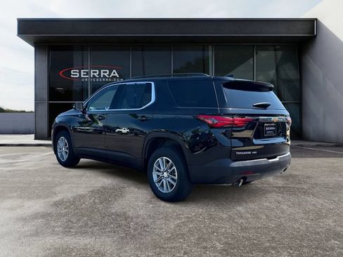Used 2023 Chevrolet Traverse LT AWD/4WD image 3