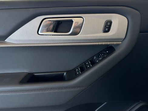 New 2026 Ford Explorer Active w/ Active Comfort Package image 10