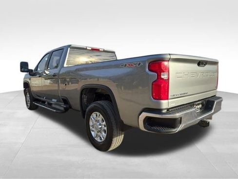 Used 2025 Chevrolet Silverado 3500 LT w/ Convenience Package image 11