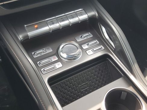 New 2026 Lincoln Nautilus Premier AWD/4WD image 24