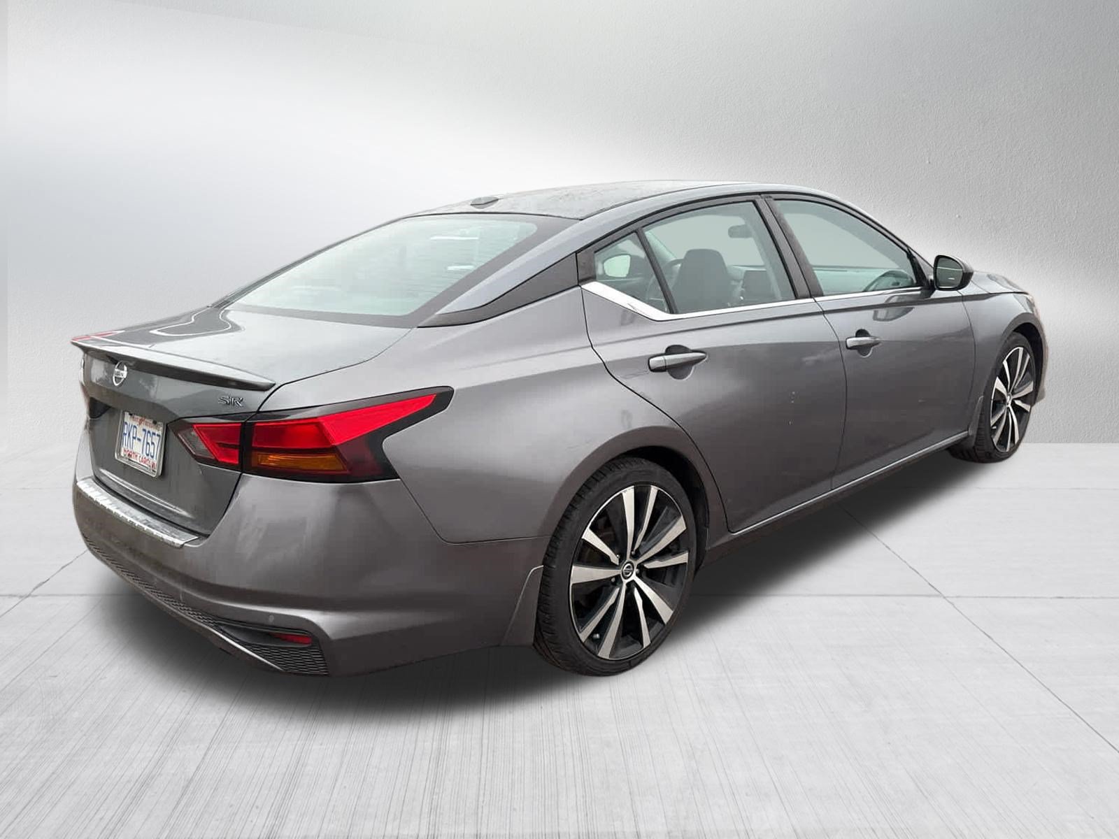 Used 2020 Nissan Altima 2.5 SR FWD image 9