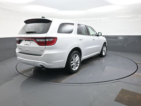 Used 2025 Dodge Durango GT image 3
