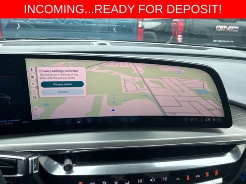 Used 2024 Cadillac Lyriq Luxury w/ LPO, Floor Liner Package AWD/4WD image 18