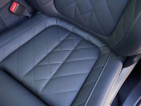 New 2026 BMW X6 xDrive40i w/ Executive Package image 10