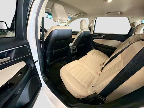 Used 2020 Ford Edge SEL w/ Convenience Package image 24