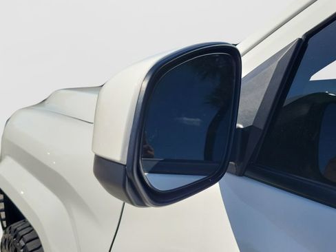 Certified 2024 Toyota Tacoma SR5 AWD/4WD image 11