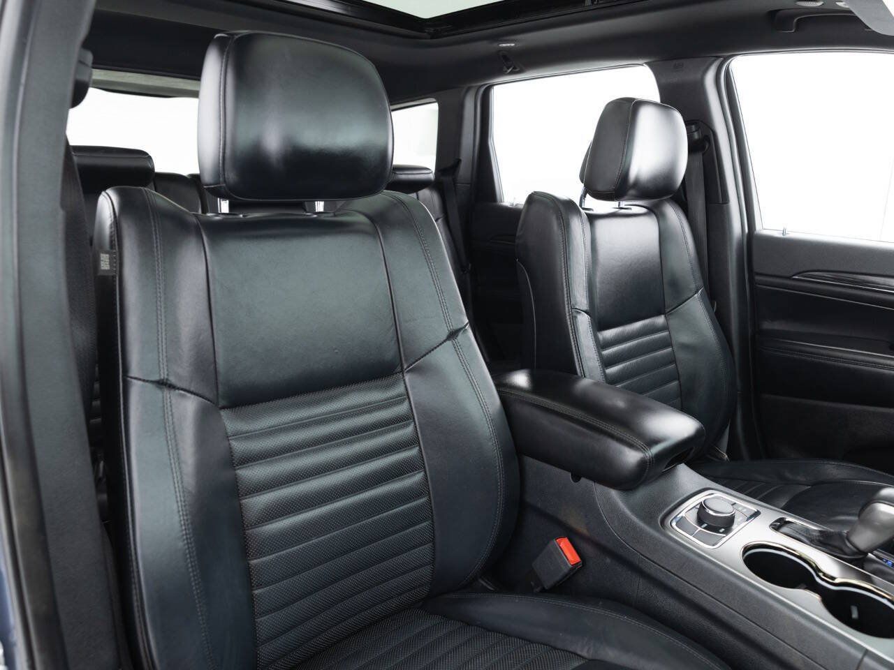 Used 2019 Jeep Grand Cherokee Limited AWD/4WD image 26