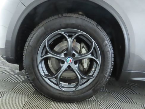Used 2020 Alfa Romeo Stelvio image 30