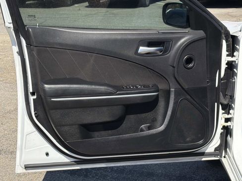 Used 2022 Dodge Charger SXT image 16