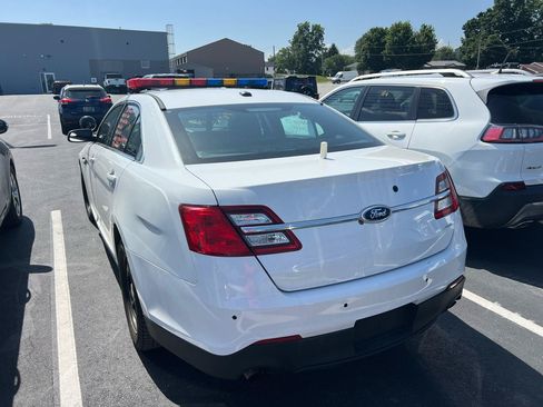 Used 2015 Ford Taurus Police Interceptor AWD image 4
