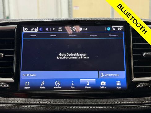 Used 2025 Chrysler Pacifica Limited FWD image 5