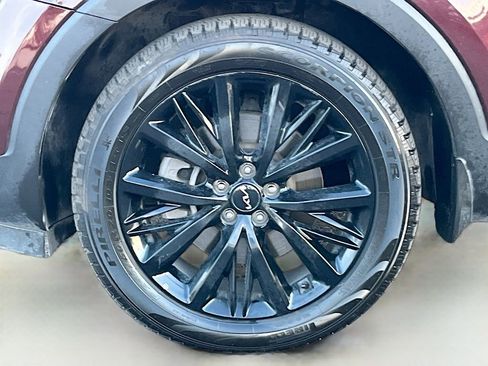Used 2022 Kia Telluride SX w/ Towing Package FWD image 33