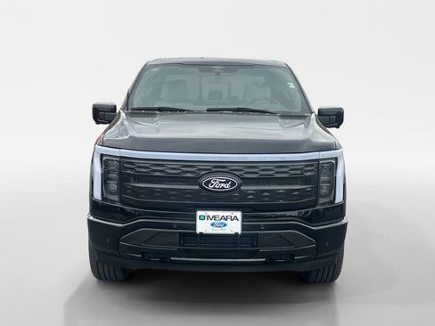 Used 2025 Ford F150 Lightning Platinum image 10