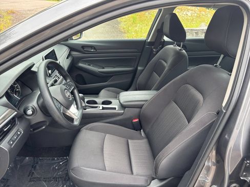 Used 2026 Nissan Altima 2.5 SV FWD image 30