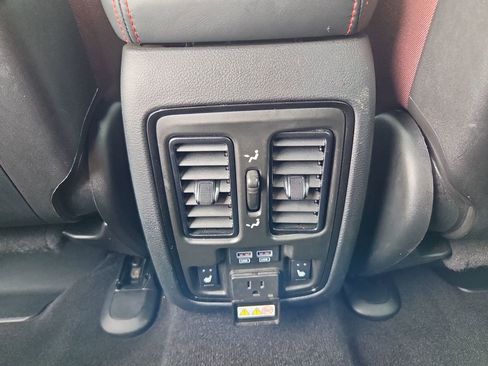 Used 2025 Dodge Durango R/T AWD/4WD image 19