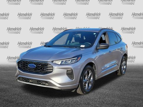 Used 2023 Ford Escape ST-Line w/ Tech Pack #1 FWD image 3