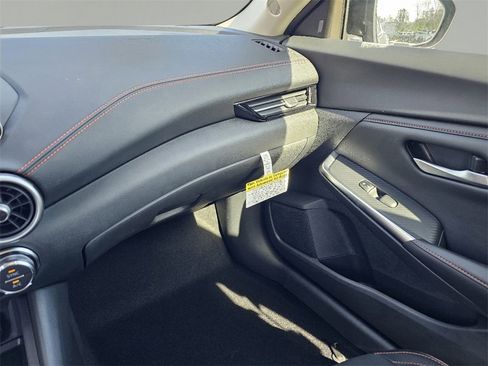 New 2025 Nissan Sentra SR image 24