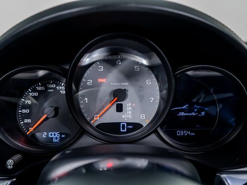 Used 2022 Porsche 718 Boxster S image 35