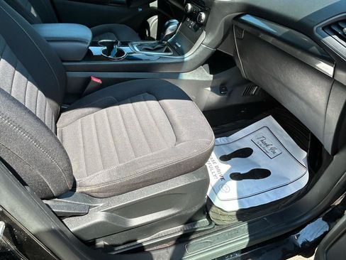 Used 2017 Ford Edge SE AWD/4WD image 12