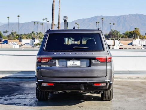 Certified 2024 Jeep Wagoneer Series II image 8