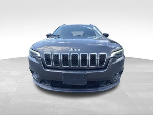 Used 2019 Jeep Cherokee Latitude Plus w/ Comfort/Convenience Group AWD/4WD image 3