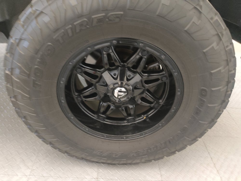 Used 2019 Jeep Wrangler Unlimited Sahara AWD/4WD image 31
