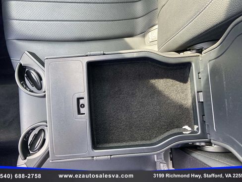 Used 2019 Mercedes-Benz E 300 4MATIC image 25