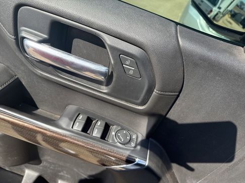 Used 2019 Chevrolet Silverado 1500 LT w/ Texas Edition image 14