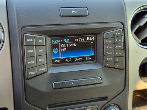 Used 2013 Ford F150 XLT w/ XLT Convenience Pkg RWD image 21