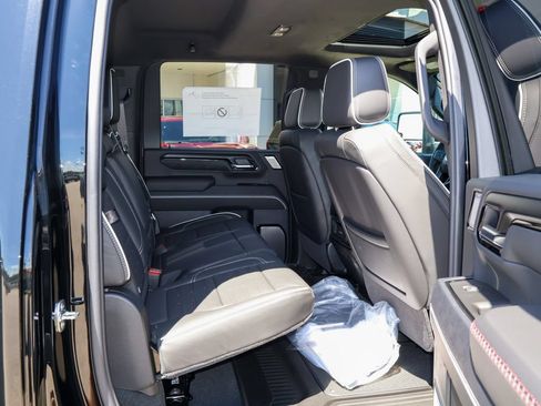 New 2026 GMC Sierra 2500 AT4X w/ LPO, Black Badging Package AWD/4WD image 33