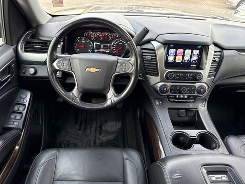 Used 2015 Chevrolet Suburban LT image 19